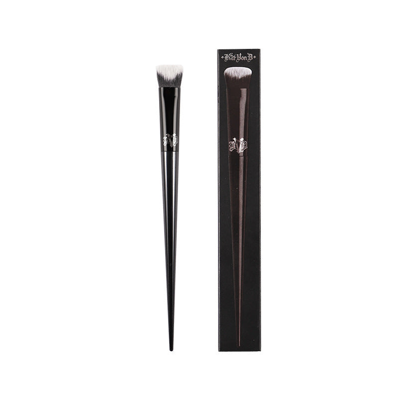 Plastic Handle Eye Shadow Foundation Brush Makeup Tool | Eyeshadow Brush - Essential Loved
