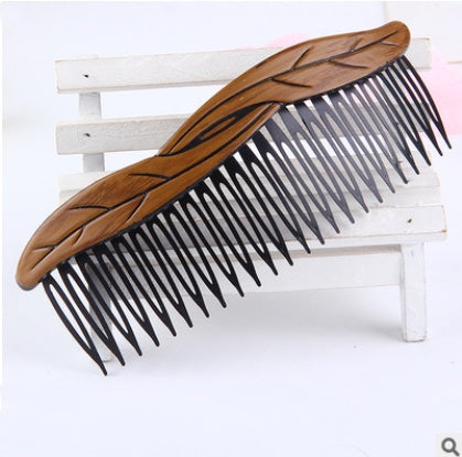 Fashion retro hair comb with plastic and resin material, styled for women's Korean waves.
